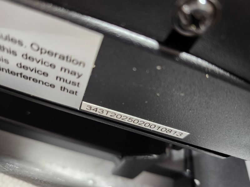 Photo 1 of **********MISSING SOME CONNECTORS NEEDED TO WORK*************

THERUN Incline Treadmill, Treadmills for Running and Walking, 300 lbs Weight Capacity Folding Treadmill with 0-15% Auto Incline, Wide Belt, 3.5HP, App, Heart Rate, Red