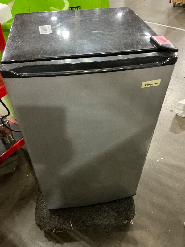 Photo 1 of *********HEAVILY USED WITH SOME MINOR DENTS/SCRATCHES***********
Mini Fridge