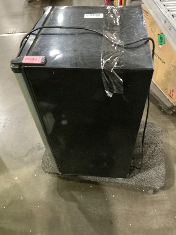 Photo 1 of *********HEAVILY USED WITH SOME MINOR DENTS/SCRATCHES***********
Mini Fridge