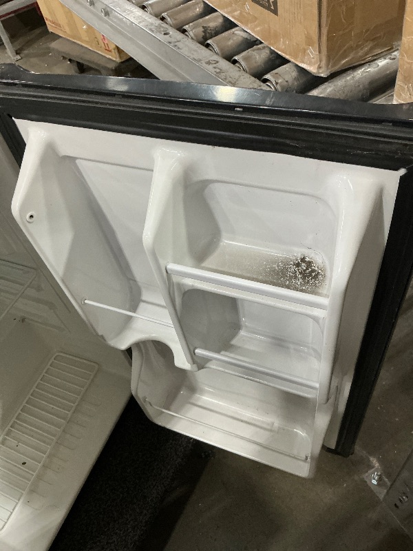 Photo 1 of *********HEAVILY USED WITH SOME MINOR DENTS/SCRATCHES***********
Mini Fridge