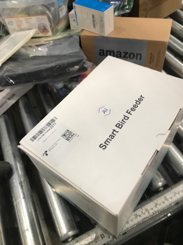 Photo 1 of (USED) Smart Bird Feeder with Camera, AI Bird Species Identification Solar Powered Panel, 2.5k HD Video Bird House with Camera for Outside Garden, Ideal Gifts for Lover,Green