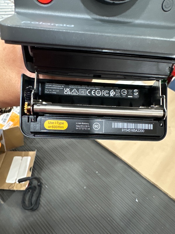 Photo 1 of (missing films) Polaroid Now 3rd Generation I-Type Instant Camera + Film Bundle - Now Black Camera + 16 Color Photos (6560)