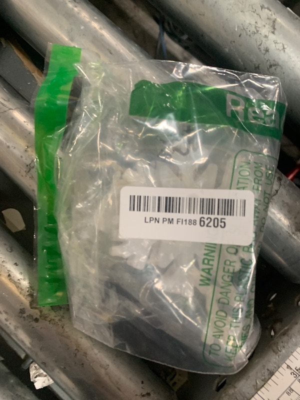 Photo 1 of 1 Pack White Snowflake Hair Clips Christmas Cute Acetate Hair Claw Clips for Christmas Hair Accessories Strong Hold Claw Clips Acrylic Hair Barrette Hair Grips for Women Holiday Hair Decoration