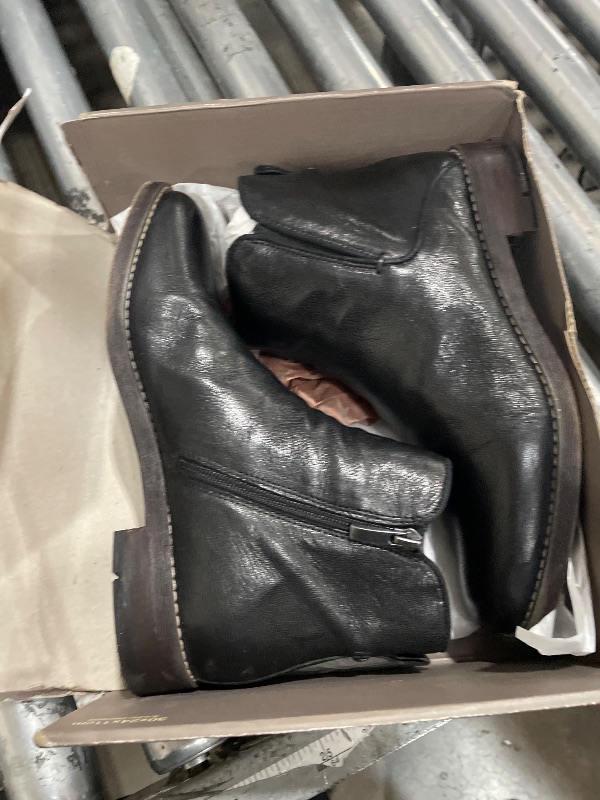 Photo 1 of ***(HEAVILY USED/ MINOR DAMAGE)***Franco Sarto Womens Marcus Flat Ankle Bootie Black Leather 8.5 W