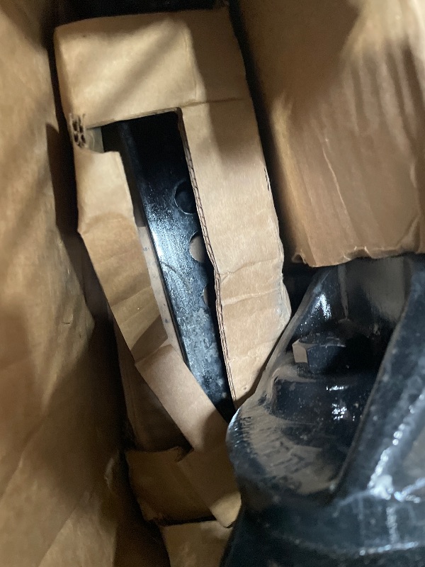 Photo 1 of ***************Missing swing arms**************
Equal-i-zer 4-point Sway Control Hitch, 90-00-1600, 16,000 Lbs Trailer Weight Rating, 1,600 Lbs Tongue Weight Rating, Weight Distribution Kit Includes Standard Hitch Shank, Ball NOT Included