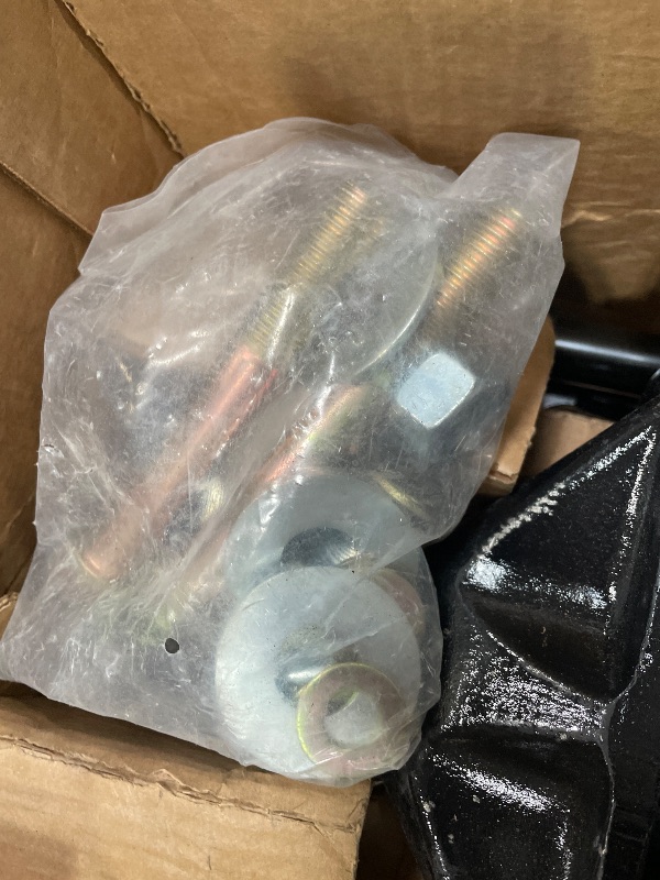 Photo 1 of ***************Missing swing arms**************
Equal-i-zer 4-point Sway Control Hitch, 90-00-1600, 16,000 Lbs Trailer Weight Rating, 1,600 Lbs Tongue Weight Rating, Weight Distribution Kit Includes Standard Hitch Shank, Ball NOT Included