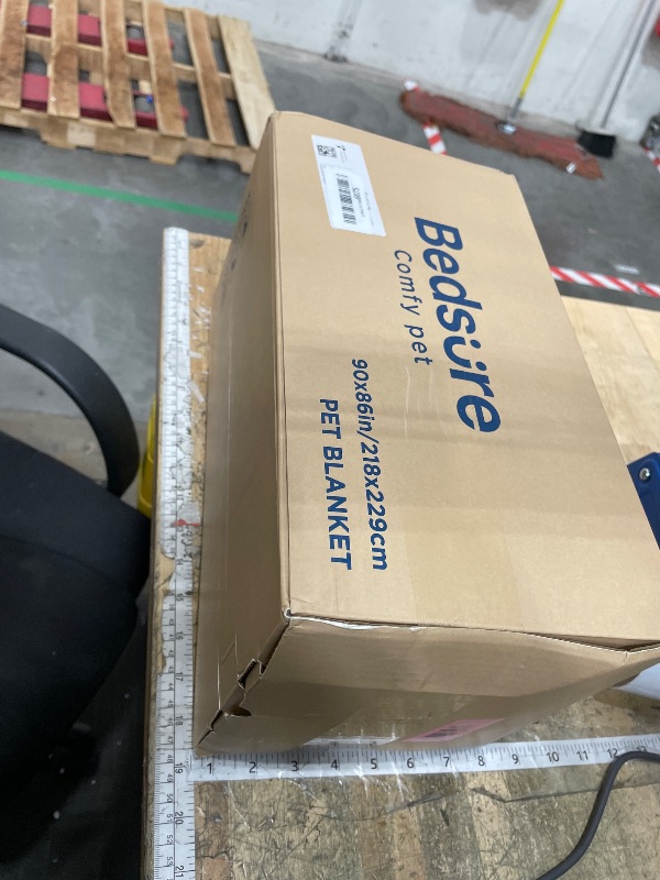 Photo 1 of **FACTORY SEALED** Bedsure Waterproof Dog Blankets for Bed - Pet Blanket for Bed Couch Protector Washable, Jacquard Coral Fleece Cat Throw Blanket, Soft Plush Reversible Furniture Protection, Queen, 86x90, Cream