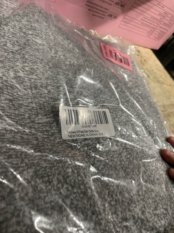 Photo 1 of 20 Pack Super Absorbent Dish Cloths Coral Velvet Microfiber Kitchen Towels Lint-Free Nonstick Oil Reusable Washable Fast Drying Rags 9.84"x9.84" Multipurpose Cleaning Dishcloths for Dishes Countertops