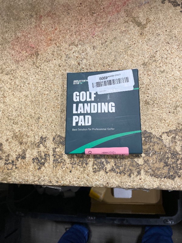 Photo 1 of 2pcs Metal Landing Pads for Golf Bag Accessories for Men, Golf Club Bag Accessories for Golf Rangefinder Magnetic Golf Towel, Golf Flask Golf Speake Large Landing Area Carabiner Accessories