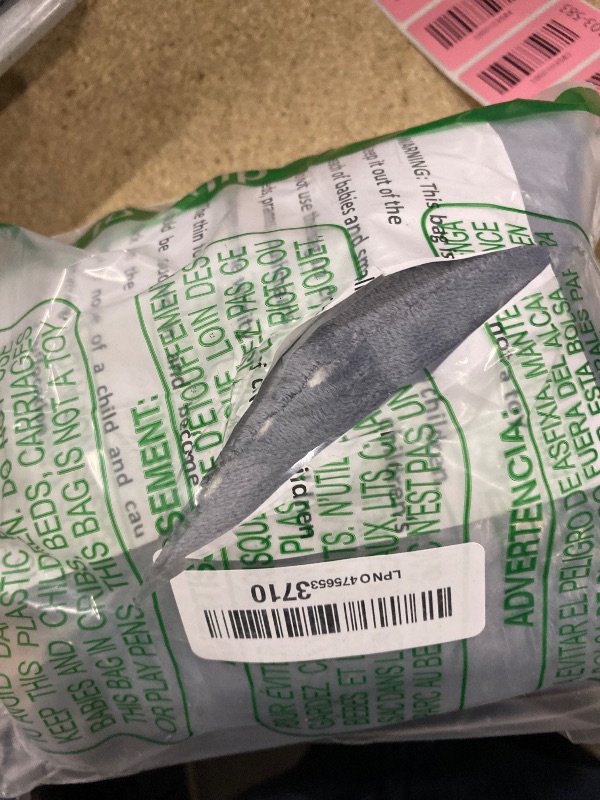 Photo 1 of 1 MIDDLE ONE 2 Pack Small Pillow, Memory Foam Mini Pillow 11 X 7 Inches for Travel, Sleeping, Nap and Neck, Knee, Lumbar Support, Tiny Cushion for Pet, Dogs (Grey)