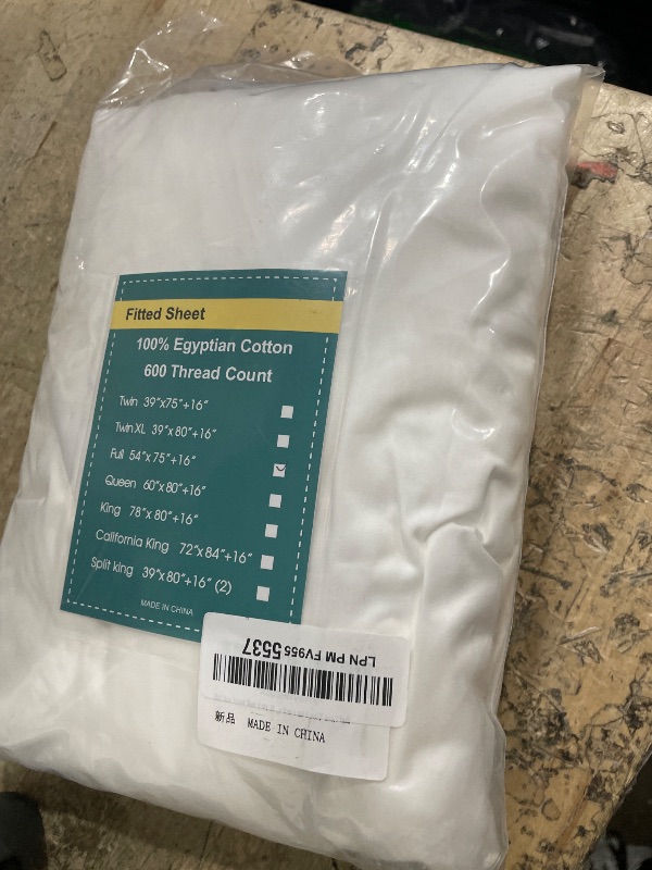 Photo 1 of 100% Egyptian Cotton Fitted Sheet Full Size White, 600 Thread Count, 8-16" Deep Pocket Sheet, Soft & Elastic Sateen Weave Bottom Sheet for Hotel & Home (White, 1 Pack Fitted Sheet Only, Full)