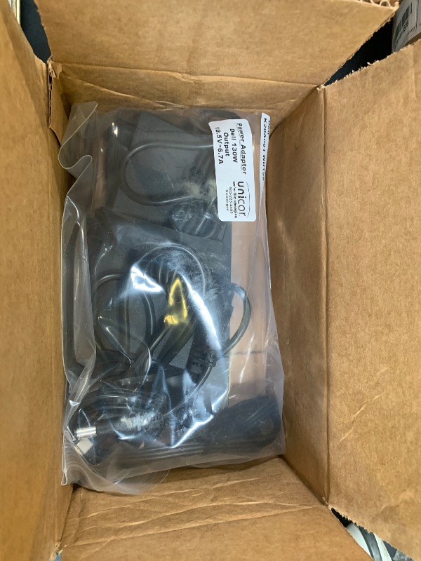 Photo 1 of Dell Dock WD19S USB-C 180W Power Delivery (Renewed)