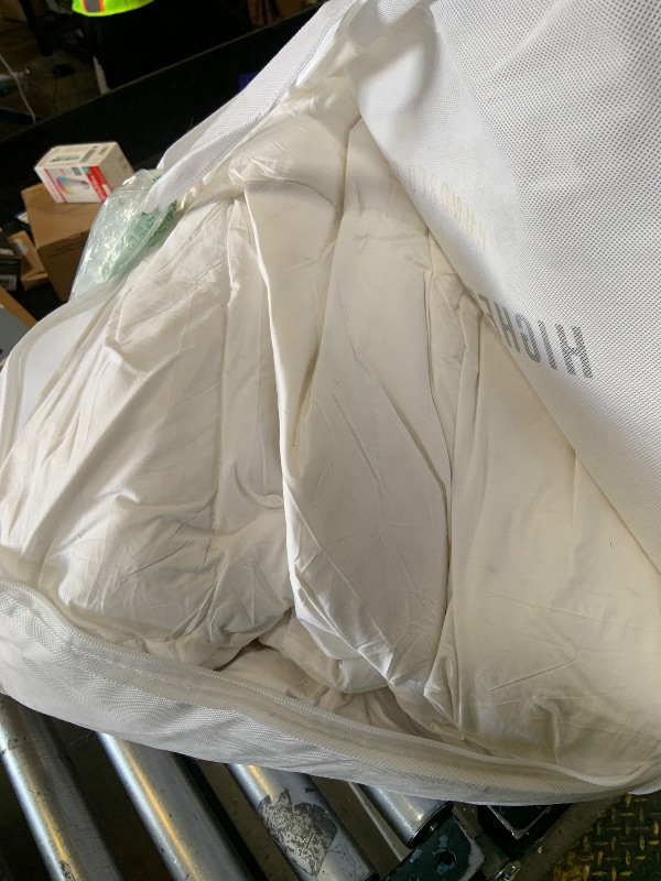 Photo 1 of L LOVSOUL Goose Feather Down Fiber Comforter Oversize King Size, 100% Organic Cotton Fabric Duvet Insert,1200TC,750+Fill Power, Hotel Collection, All Season White Bedding Comforters with 8 Tabs (rip in carrying case)