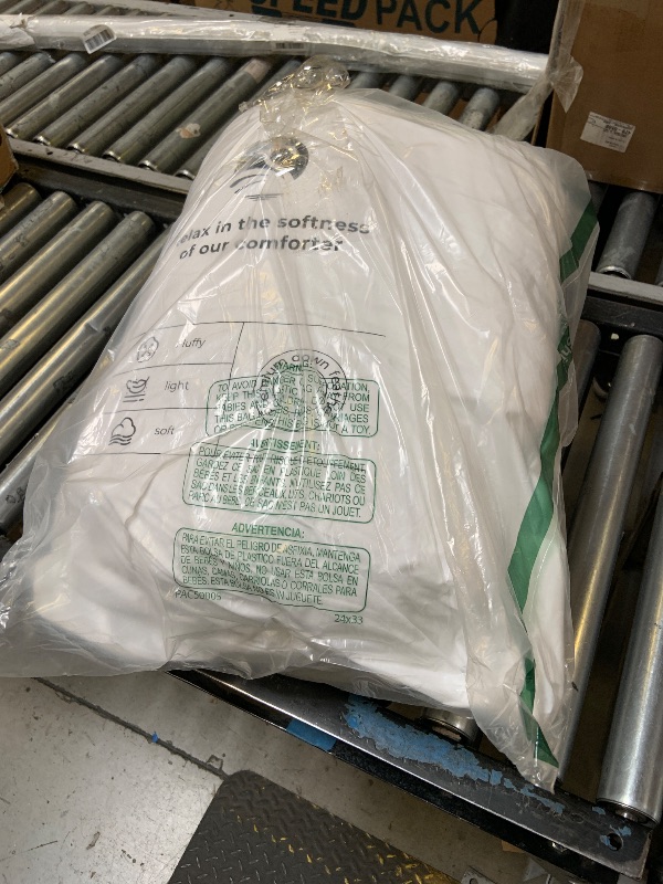 Photo 1 of Wellos Luxury Goose Feather Down Comforter King Size 900+ Fill-Power, 1600TC/DM Cotton Blend Fluffy and Cozy Duvet Insert, All Season Premium Medium Warmth Down Comforter