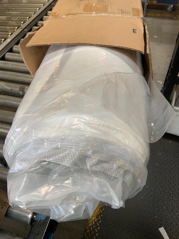 Photo 1 of Zinus 10 Inch Green Tea Essential Memory Foam Mattress [New Version], King, Fiberglass Free, Medium Feel, Breathable Airflow Memory Foam, Certified Safe Foams & Fabric, Mattress in A Box
