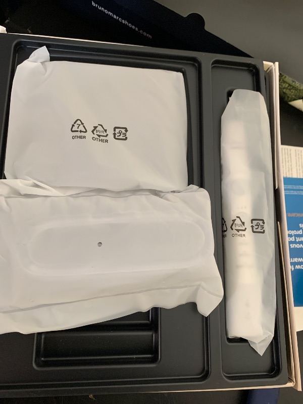 Photo 1 of Philips Sonicare DiamondClean Smart 9750 Electric Toothbrush, Sonic Toothbrush with App, Pressure Sensor, Brush Head Detection, 5 Brushing Modes and 3 Intensity Levels, Rosegold, HX9924/67