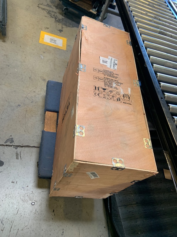 Photo 1 of VEVOR Tools Wooden box contents unknown 