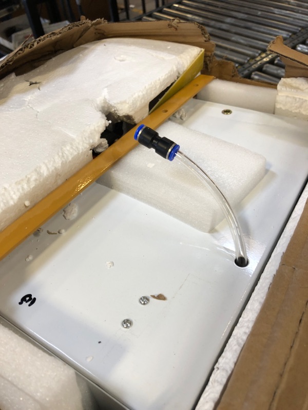 Photo 1 of YUCHENGTECH Edge Banding Machine Automatic Tape Breaking Edge Banding Machine With Microcomputer Control 110V