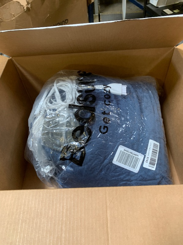 Photo 1 of Bedsure Electric Blanket King Size - Dual Control Heated Blanket King Size, Fast Heating with 10 Time Settings & 10 Heat Settings, Warm Gift for Grandma (100x90 inches, Pageant Blue)