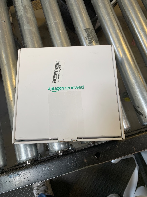 Photo 1 of Apple iPhone 16 Pro, US Version, 256GB, Black Titanium - Unlocked (Renewed Premium)