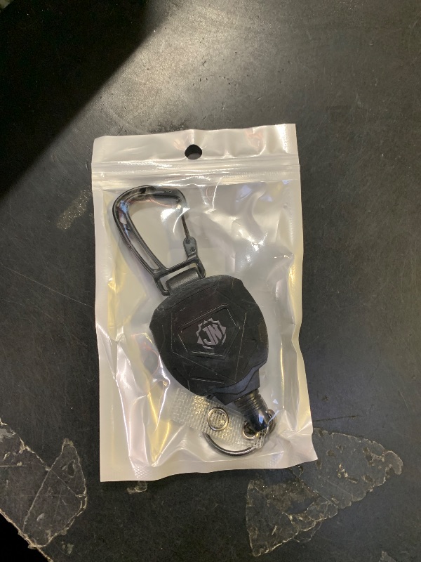 Photo 1 of 1-Pack Retractable Keychain,Heavy Duty Retractable ID Badge Clip Reels with Zinc Alloy Carabiner,31.5” Steel Cord, 9 oz Rebound (Style 1)