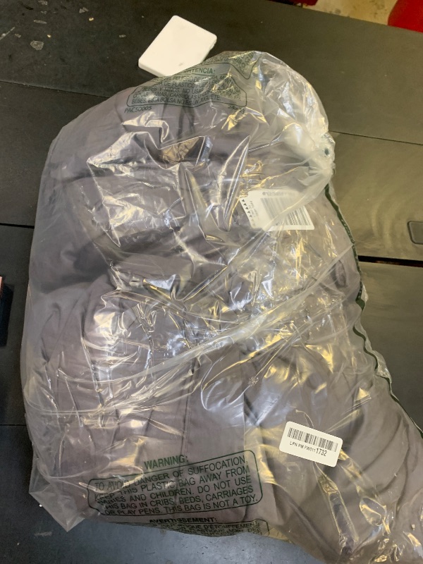 Photo 1 of YOUR MOON Pure Mulberry Silk Comforter King Size for All Season,100% Natural Long Strand Silk Fill Duvet, Luxury Bedding, Noiseless Cotton Shell (Dark Gray)