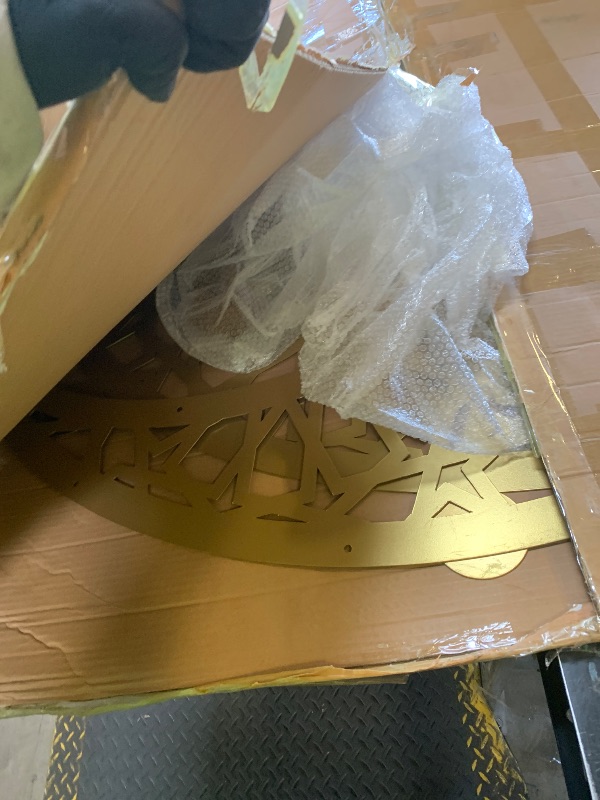 Photo 1 of Glooglitter 5 ft Large Metal Ramadan Moon and Star Decorations 3D Double Layer Large Ramadan Star Crescent Mubarak Indoor Decor Eid Crafts Eid Mubarak Decor Ornament Muslims Gift for Holiday Party