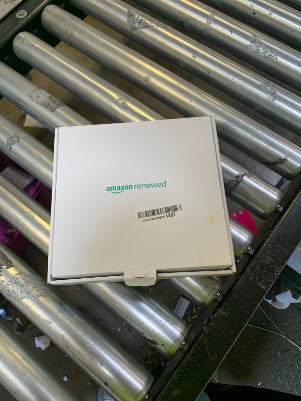 Photo 1 of Apple iPhone (Renewed Premium) 16 Pro Max, US Version, 256GB, Natural Titanium - Unlocked