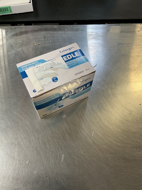 Photo 1 of 100 Pack Disposable 3ml/cc Lab Syringes with 23Ga 1 Inch Needle Luer Lock, Individually Sealed Packed