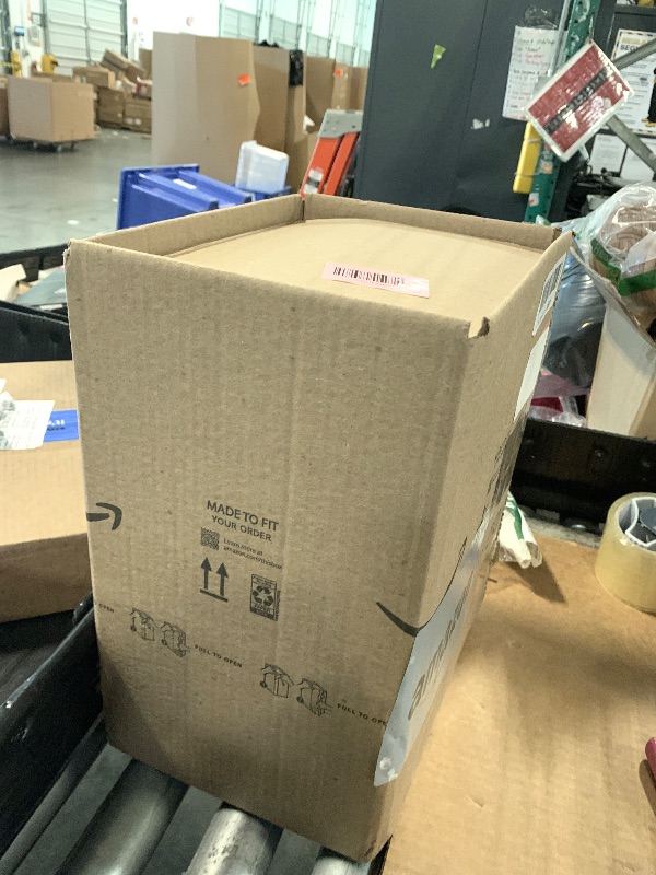 Photo 1 of *** NOT FUNCTIONAL*** Amazon Basics Electric Kettle with Glass Carafe for Tea and Coffee, Fast Boiling, Auto Shut-Off, Boil-Dry Protection, Temperature Control, Removable Filter, 1 Liter, 1500W, BPA-Free