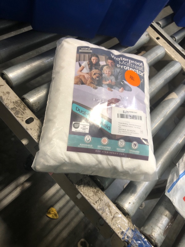 Photo 1 of ***SIILAR ITEM***
Utopia Bedding Waterproof Mattress Protector Queen Size, Premium 200 GSM Terry Mattress Cover, Soft & Breathable Bed Cover, Fitted Sheet Style with Stretchable Deep Pockets 17" (White)