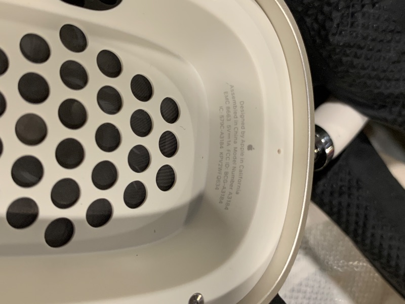 Photo 1 of ** USED / DIRTY** Apple AirPods Max Wireless Over-Ear Headphones, Pro-Level Active Noise Cancellation, Transparency Mode, Personalized Spatial Audio, USB-C Charging, Bluetooth Headphones for iPhone - Starlight