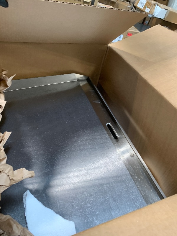 Photo 1 of ** VERY USED** VEVOR Upgraded Commercial Electric Griddle, 2800W Stainless Steel Countertop Flat Top Grill, 26'' Griddle Grill with 2 Shovels and 2 Brushes, 122?-572 ? Adjustable Temp, for Home Restaurant(No Plug)