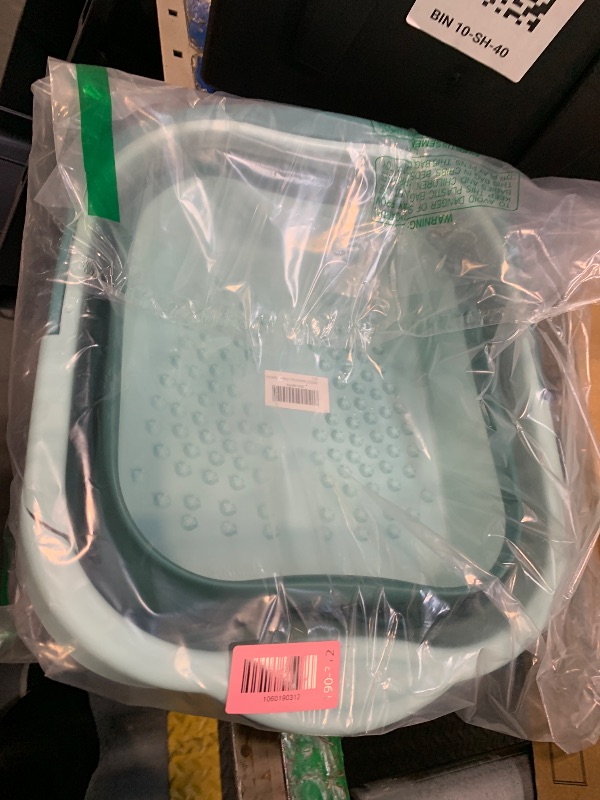 Photo 1 of ** DAMAGE** WMHYLYH Collapsible Foot Spa Bath Massager for Dry Cracked Feet, Feet Soaking Tub with Massage Acupoint, Pedicure Foot Soak Basin Plastic Bucket with Handle(Green)