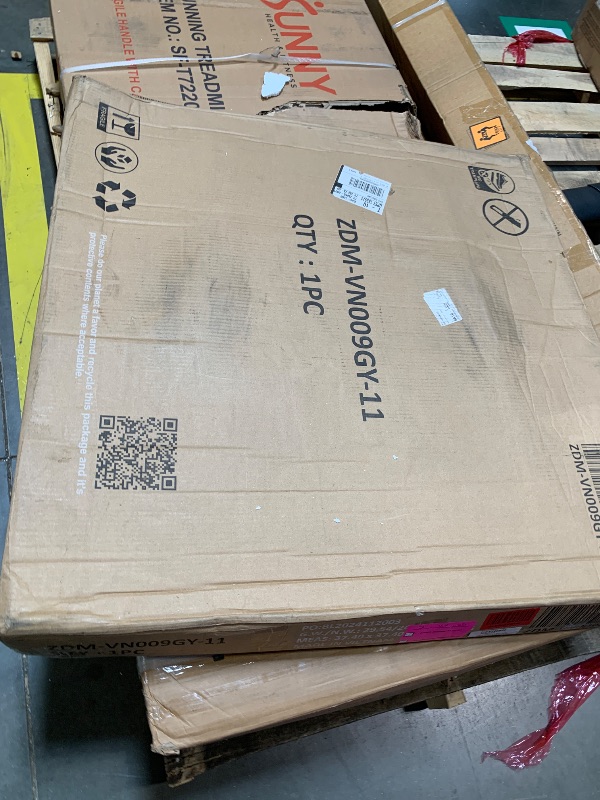 Photo 1 of ** TABLE ONLY ** RoyalCraft , Water-Resistant Rattan Outdoor Dining Table and 4 Chairs with Wood Table Top, Conversation Set Removable Cushions for Deck, Garden, Backyard, Gray