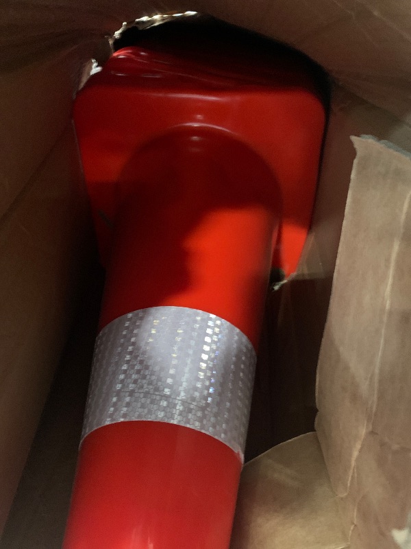 Photo 1 of ***MAJOR DAMAGE*** VEVOR Safety Cones, 12 x 28" Traffic Cones, PVC Orange Construction Cones, 2 Reflective Collars Traffic Cones with Weighted Base and Hand-Held Ring Used for Traffic Control, Driveway Road Parking