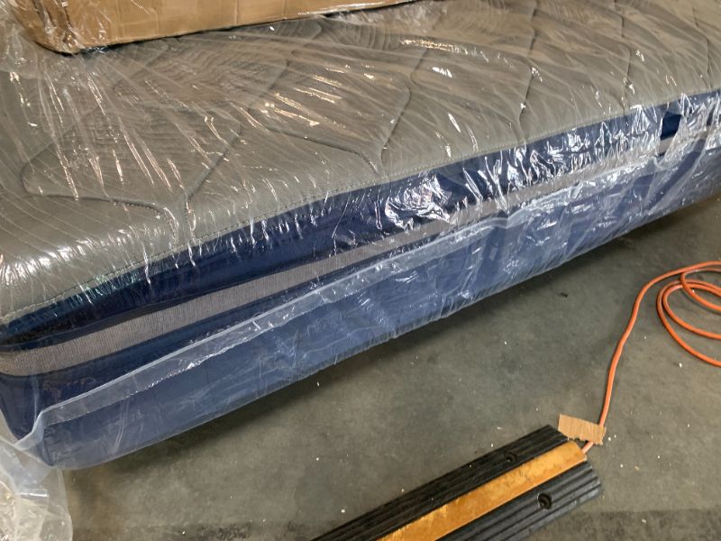 Photo 1 of ****QUEEN MATTRESS**** Sweetnight CoolNest 14 Inch King Size Mattress, Hybrid King Mattresses with DuoSense Pillow Top & Memory Foam for Feels up to 8° Cooler, Medium Firm Mattress for Pressure Relief CertiPUR-US Certified
