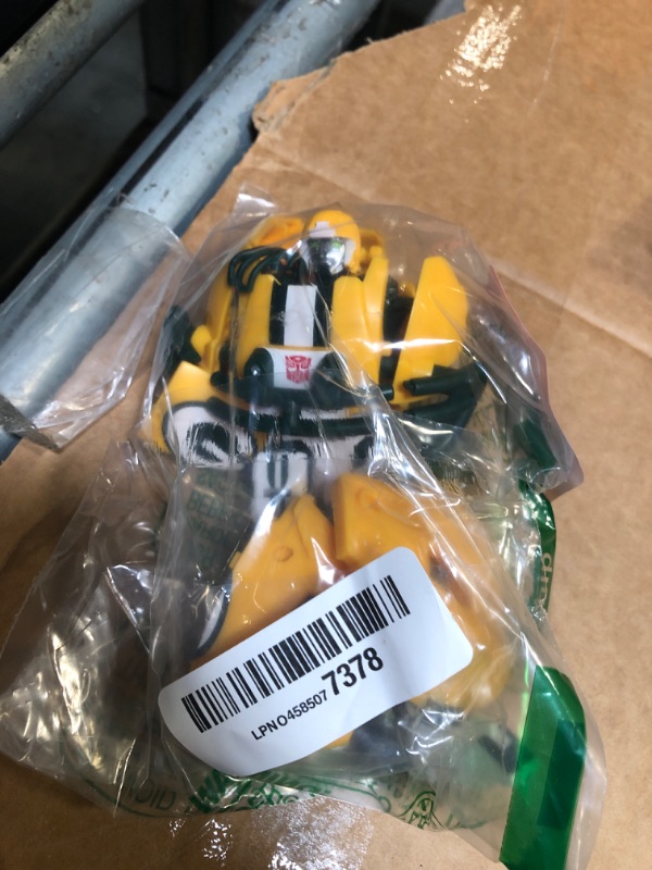 View 2 of ***BROKEN ARM*** Transformers NFL Green Bay Packers Tundra Prime 5.5-Inch Action Figure Changes from Robot to Helmet, Football Toys for Ages 8+