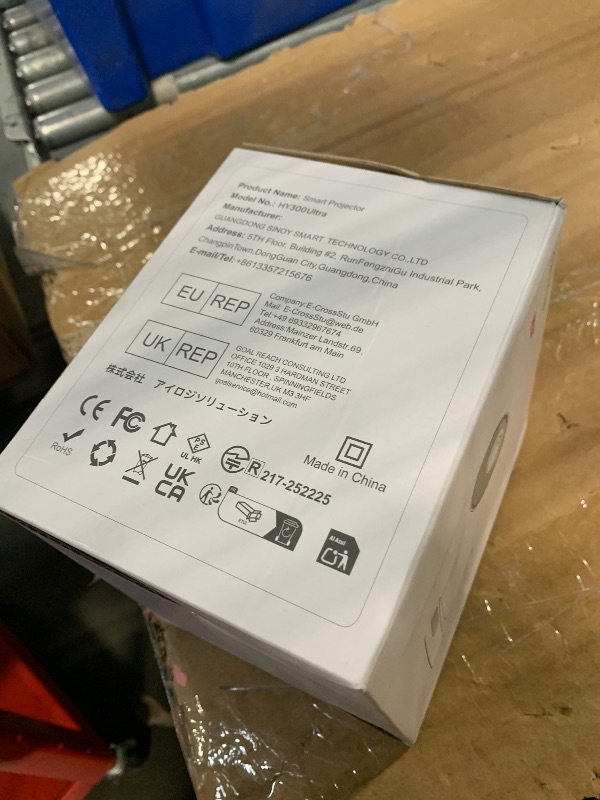 Photo 1 of ?Electric Focus?Magcubic Mini Projector 4K Support, Portable Projector with WiFi 6 and Bluetooth 5.4, Smart Proyector, 5W Soundbase Speaker, 180°Rotation for Home Theater