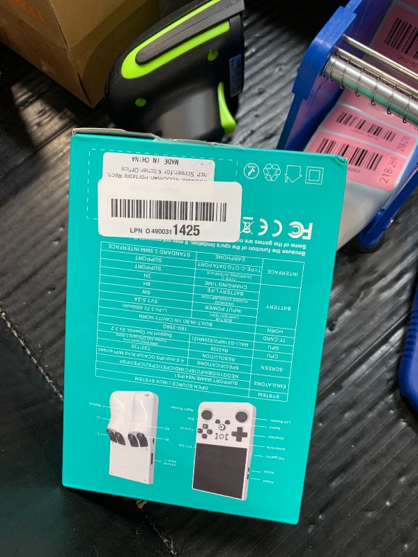 Photo 1 of ?R36MAX 4000mAh Portable Rechargeable Handheld Retro Game Console,Comfort Non-Slip Handheld Standing Retro Game Console with 64G TF Car,4.0-inch Screen,for Office,Black