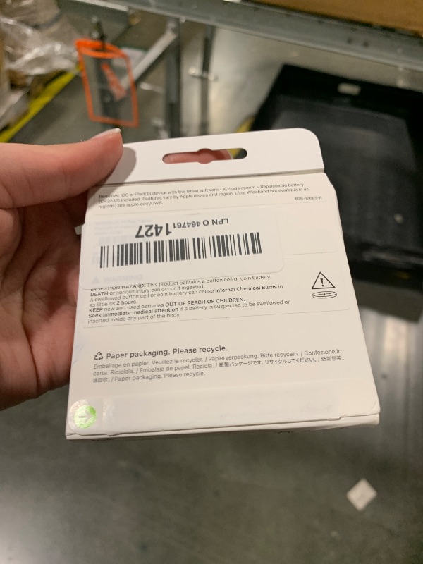 Photo 1 of ***FACTORY SEALED*** Apple AirTag (1st Generation). Keep Track of and find Your Keys, Wallet, Luggage, Backpack, and More. Simple one-tap Set up with iPhone or iPad, Bluetooth
