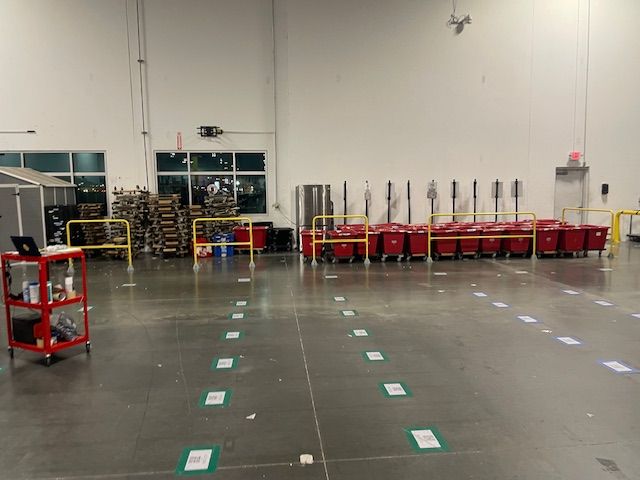 Photo 1 of ***JUST 3*** Super Z Outlet 100 Pack 1 Inch Buttons Flatback Sewing Colored for Arts & Crafts, Fashion Clothing, DIY Projects (Black)