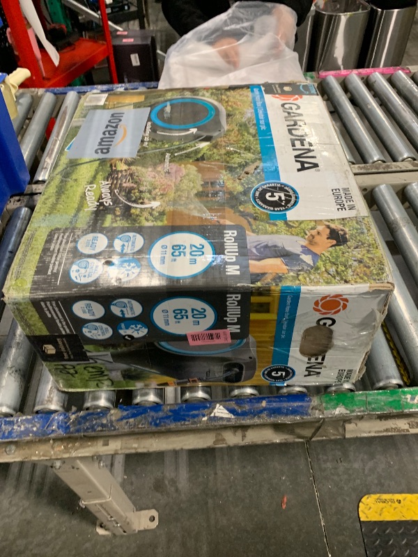 Photo 1 of **** DOES NOT RETRACT ***** GARDENA 18614 | 66' x 1/2" Automatic Retractable Garden Hose Reel on Metal Spike, Outside Garden Hose with 360° swivel. No Holes in your house, Easy Installation, No Tools Required