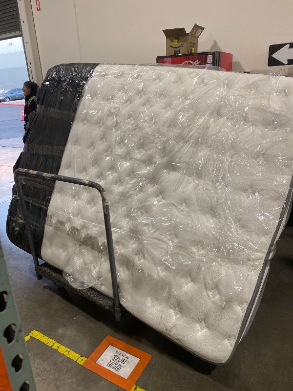 Photo 1 of KOULABR Z Queen Mattress,14 Inch Size Mattresses in a Box,Memory Foam Hybrid Mattress, Individual Pocket Spring for Motion Isolation &Zoned Support & Pressure Relief,Medium Firm (Queen, 14, Inches)