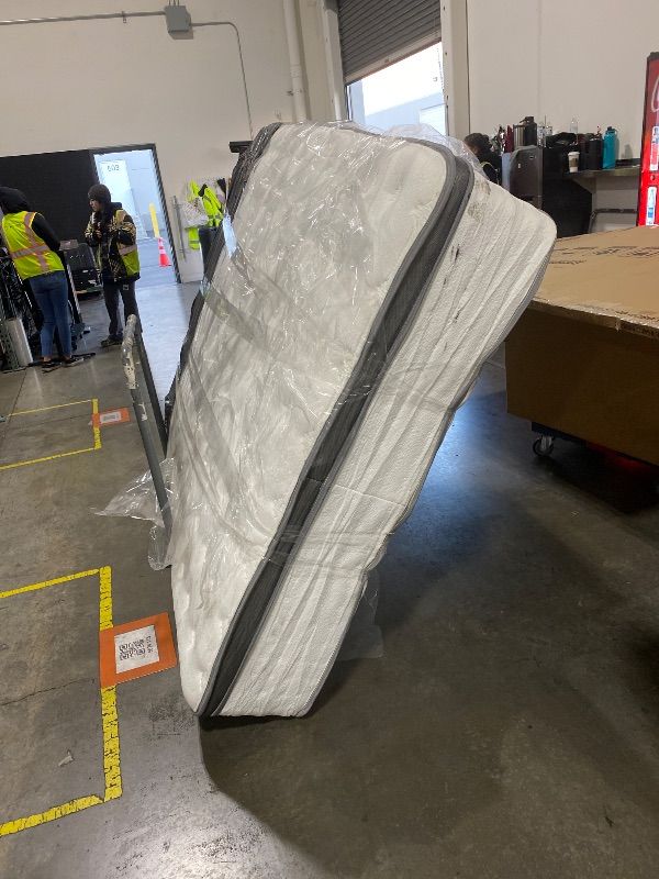 Photo 1 of KOULABR Z Queen Mattress,14 Inch Size Mattresses in a Box,Memory Foam Hybrid Mattress, Individual Pocket Spring for Motion Isolation &Zoned Support & Pressure Relief,Medium Firm (Queen, 14, Inches)