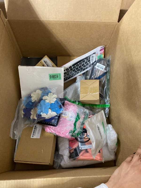 Photo 1 of Nellis Variety Box: Small (Please see clerk notes)
