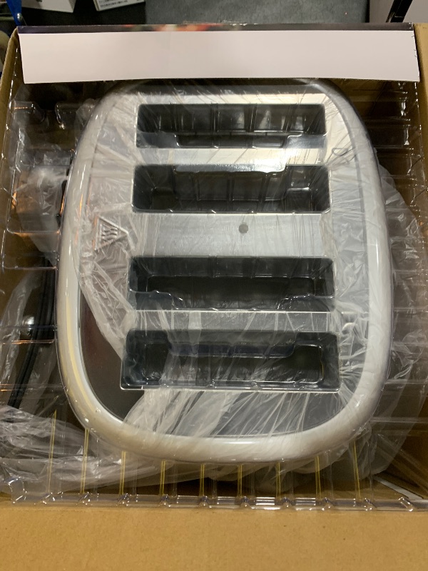 Photo 1 of Roter Mond 4 Slice Toaster Retro Stainless Steel with Bagel Defrost Cancel Function, 6 Browning Settings, Extre Wide Slot and Removable Crumb Tray, White, ST033