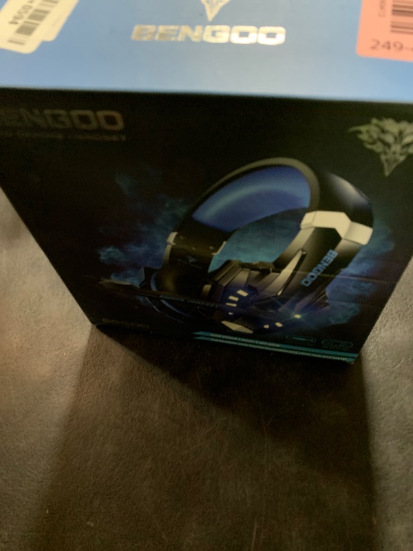 Photo 1 of BENGOO G9000 Stereo Gaming Headset for PS4 PC Xbox One PS5 Controller, Noise Cancelling Over Ear Headphones with Mic, LED Light, 7.1 Surround Sound, Soft Memory Earmuffs for Nintendo Xbox Series X|S