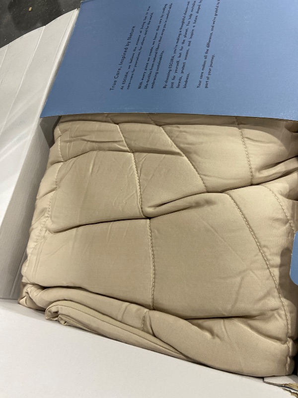 Photo 1 of ESCURA Tw® Climate Control Comforter, Full/Queen, German Patented PCM Down Alternative All-Season Design for Hot Sleepers & Night Sweats, Bamboo Lightweight Breathable Hypoallergenic Blanket