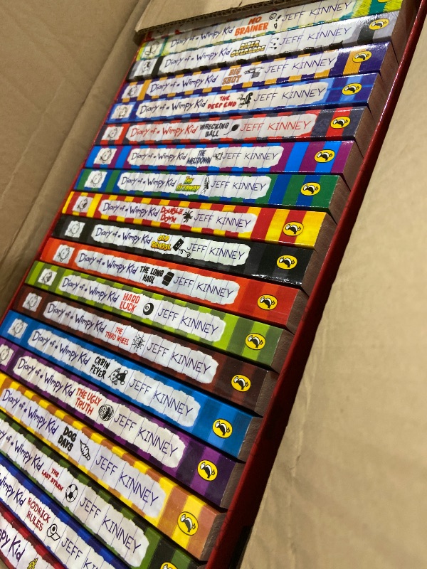 Photo 1 of FOLREBAS A Library of a Wimppy Kid 1-23 Complete Box Toy Set Paperback